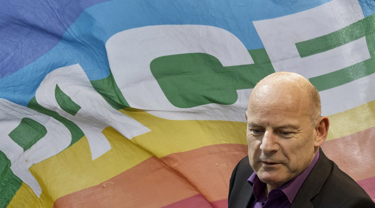 Winfried Hermann bleibt Pazifist und Grüner. Von seiner Partei erwartet er mehr Antworten als Waffenlieferungen. Montage: Joachim E. Röttgers Winfried Hermann bleibt Pazifist und Grüner. Von seiner Partei erwartet er mehr Antworten als Waffenlieferungen. Montage: Joachim E. Röttgers