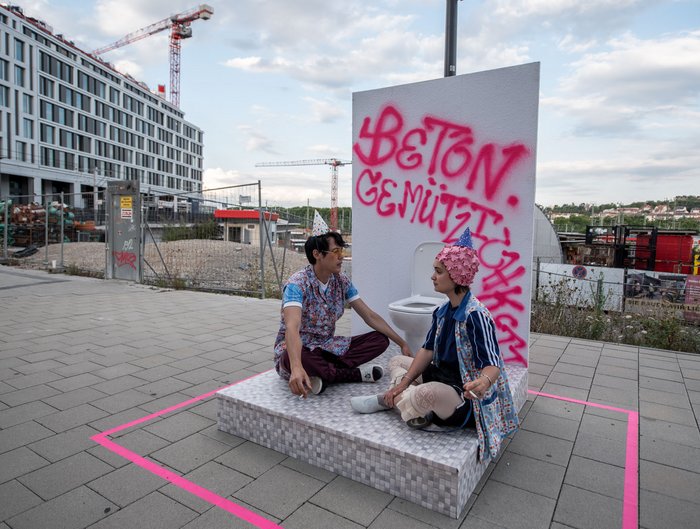 "Und das Klo stellen wir auf die Lissaboner Straße."