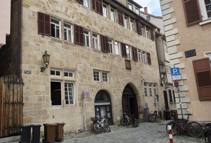 Wird die Bücherei im mittelalterlichen Pfleghof bleiben?