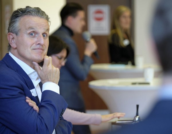 Da freut sich der Dritte: Frank Nopper. Da freut sich der Dritte: Frank Nopper.