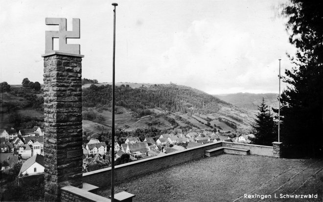 1933 erichteten Nazis über dem Dorf ein Hakenkreuz, 1945 wurde es kurz vor dem Eintreffen französischer Truppen zerstört. Foto: Träger- und Förderverein Ehemalige Synagoge Rexingen