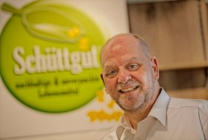 Wedlich in seinem neuen Laden. Foto: Joachim E. Röttgers