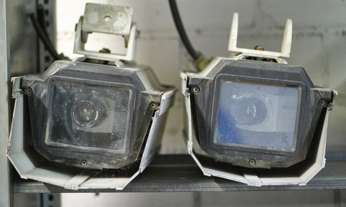 Justiz auf beiden Augen blind – auf zwei Kameras zumindest trübe.  Justiz auf beiden Augen blind – auf zwei Kameras zumindest trübe.