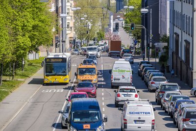 Freie Fahrt für Busse – auch die gibt's ohne Diesel.