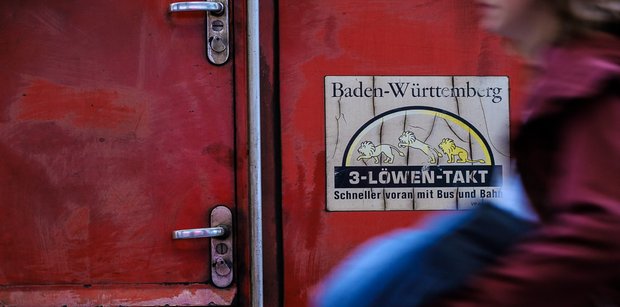 Auf Lenins Spuren im 3-Löwen-Takt.