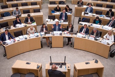 Viele Fragen stellte der Ausschuss trotzdem.