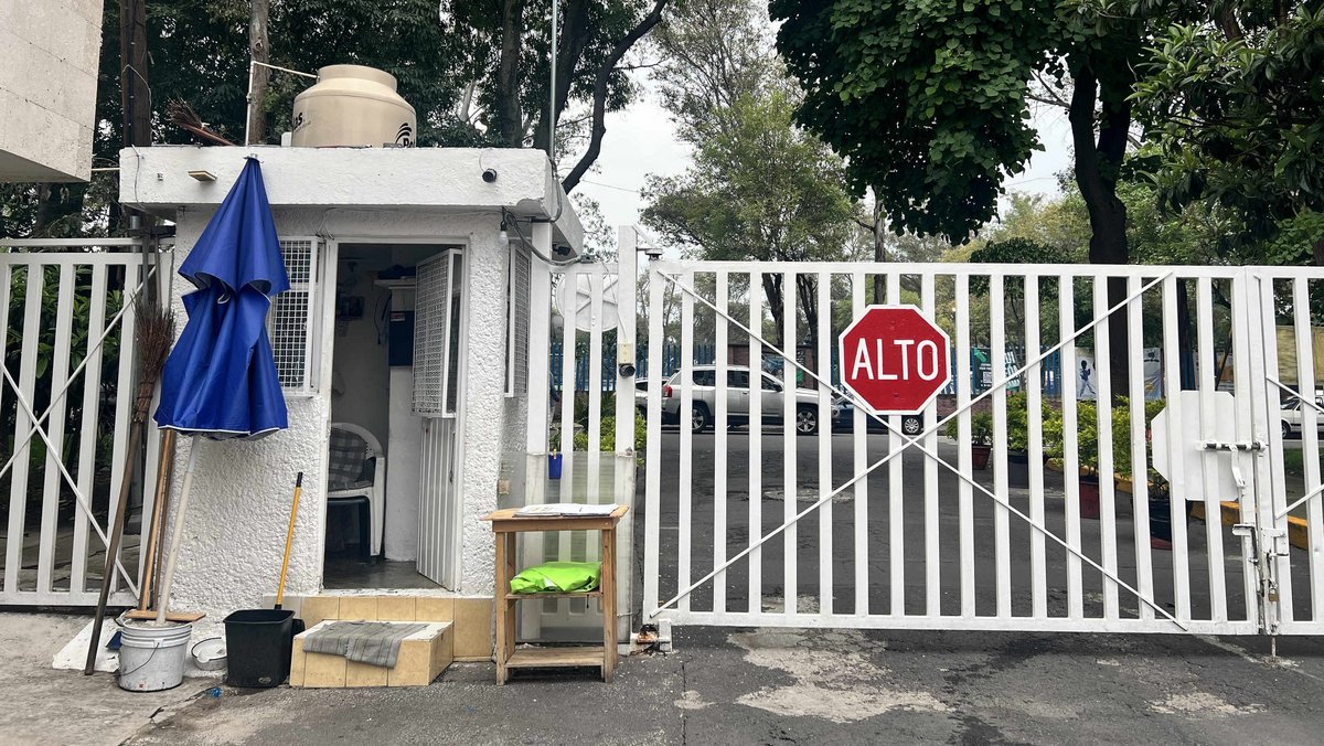Das Tor zur 22. Straße, Don Eulogios Arbeitsbeschaffungsmaßnahme (eine elektrische Fernbedienung könnte ihn arbeitslos machen). Foto: privat