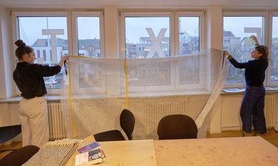 Decke am Fenster ist immer gut. 