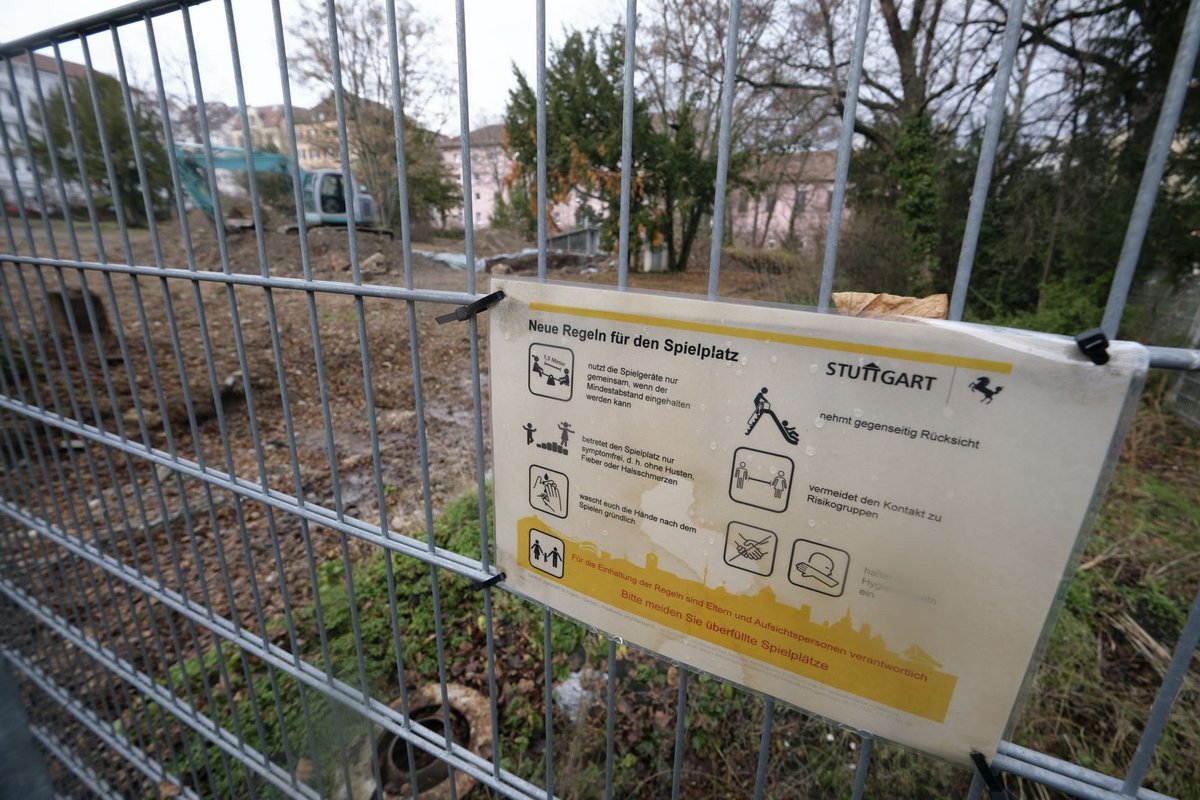 Die Bunkeranlage unter dem Diakonissenplatz von oben: Der erste Verkehrsübungsplatz überhaupt wurde mitsamt einem Spielplatz plattgemacht.