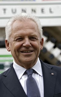 Erst interviewt Siller Bahn-Chef Grube ...