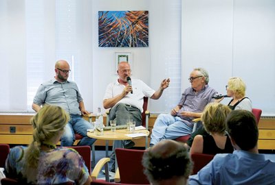 Journalismus-Rettung in der Bank: Schraven, Molitor, Freudenreich, Mika (v.l.n.r.)