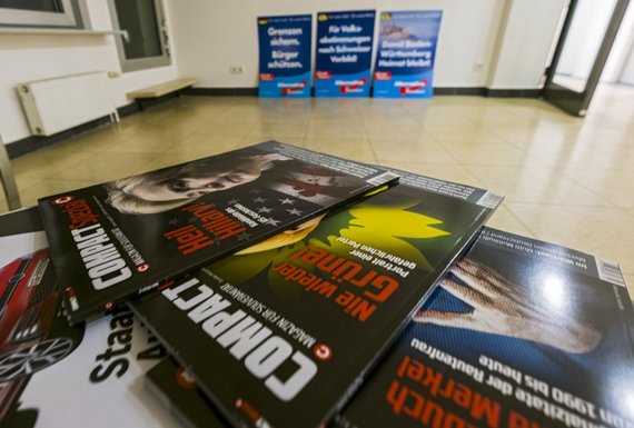 In "Compact", hier ausgelegt vor den Räumen der AfD-Landtagsfraktion, veröffentlicht Roewer bis heute. Foto: Joachim E. Röttgers
