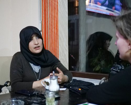 Interview in Velika Kladuša, Bosnien. Foto: Niklas Golitschek Interview in Velika Kladuša, Bosnien. Foto: Niklas Golitschek