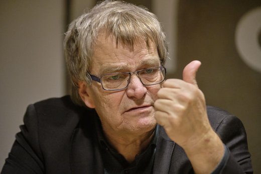 Innenpolitiker Hans-Ulrich Sckerl in der Kontext-Redaktion. 