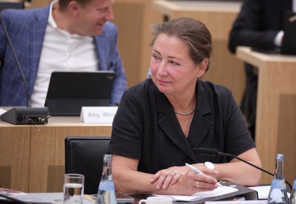 Manche Akten sind nicht geheimhaltungsbedürftig, sondern lediglich für Strobl und Co. unangenehm, sagt FDP-Obfrau Julia Goll. Manche Akten sind nicht geheimhaltungsbedürftig, sondern lediglich für Strobl und Co. unangenehm, sagt FDP-Obfrau Julia Goll.