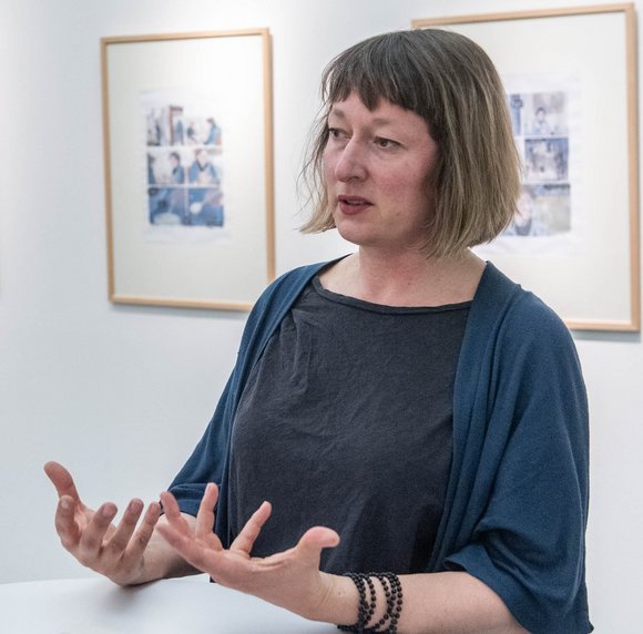 Erst die Recherche: Barbara Yelin verbindet Suchen und Zeichnen.