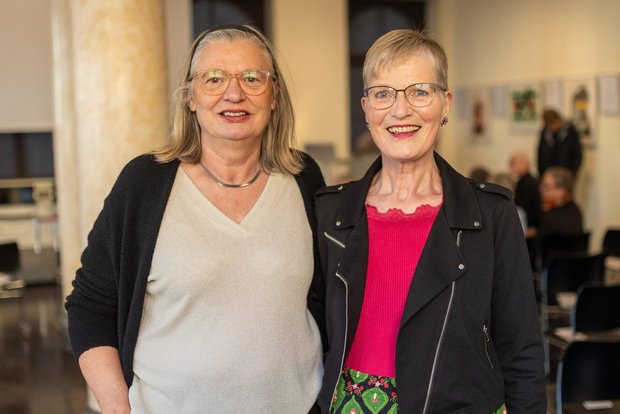Die Website-Macherinnen Beate Müller (l.) und Wilma Heuken. Foto: Julian Rettig