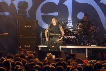 Politisch einen draufgesetzt: Frei.Wild, hier Philipp Burger. Foto: Thomas Kuban