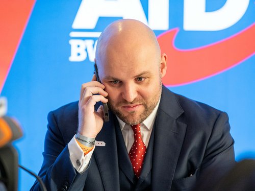 Ob Ost, ob West – Hauptsache rechts: Markus Frohnmaier findet Putin und Trump gut. Foto: Jens Volle