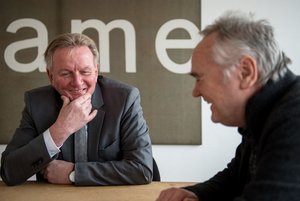 Schmiedel (links) und Josef-Otto Freudenreich in der Kontext-Redaktion.