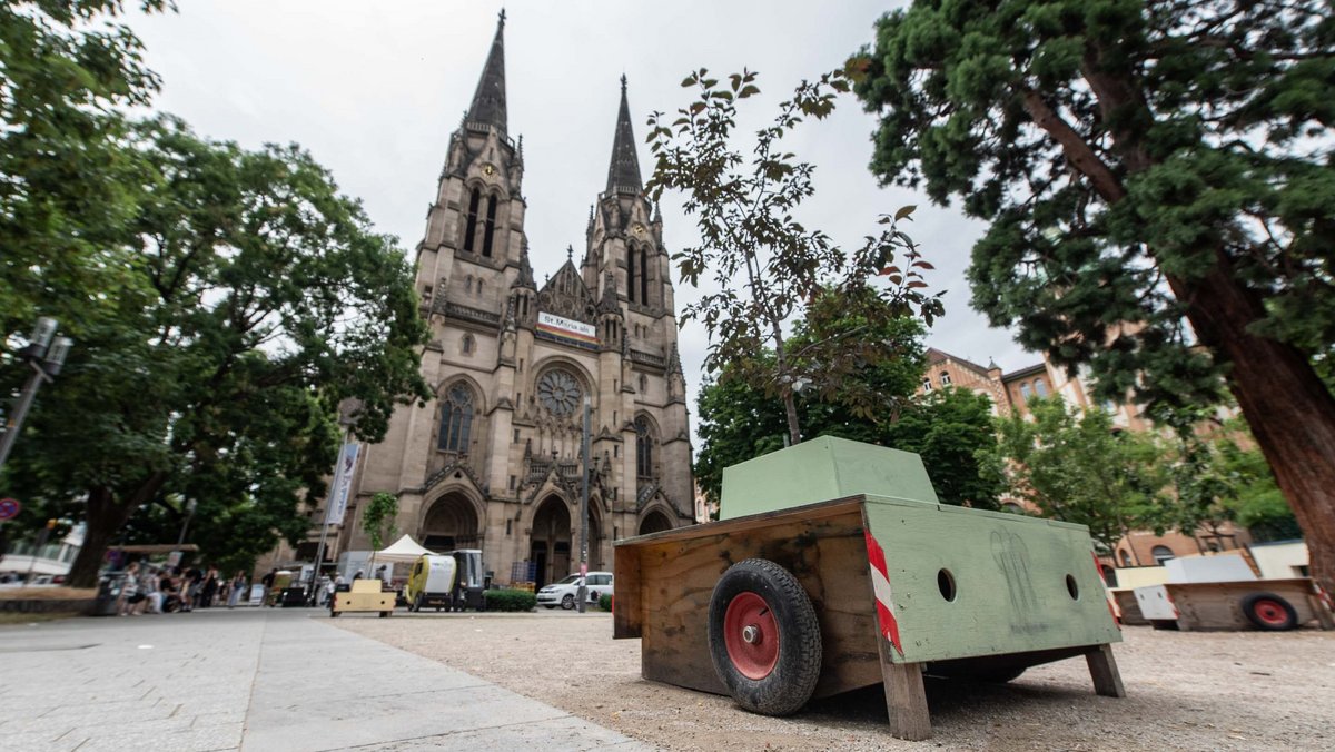Das Projekt Wanderbaumallee gefiel den Veranstaltern. Dass Wanderbäume auf Parkplätzen stehen sollen, nicht. Das Projekt Wanderbaumallee gefiel den Veranstaltern. Dass Wanderbäume auf Parkplätzen stehen sollen, nicht.