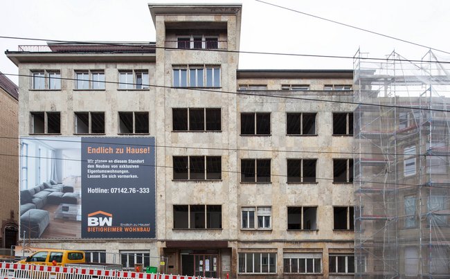 Vorher stand dort dieses Haus mit Mietwohnungen.