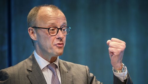 Friedrich Merz setzt auf Stimmen von rechts. Foto: Joachim E. Röttgers