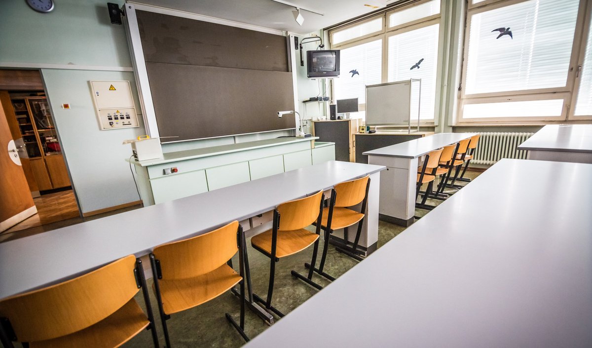 Hier wäre Platz für eine vergessene Lehrkraft: Unterrichtsraum im Ferdinand-Porsche-Gymnasium Zuffenhausen. Foto: Julian Rettig Hier wäre Platz für eine vergessene Lehrkraft: Unterrichtsraum im Ferdinand-Porsche-Gymnasium Zuffenhausen. Foto: Julian Rettig
