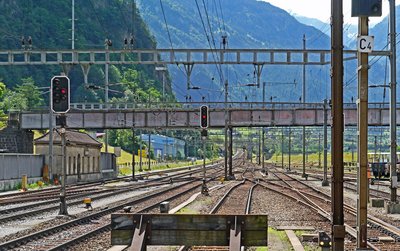 Wenn der Gotthard-Basistunnel in BEtrieb geht, wird es in Erstfeld im Reusstal bedeutend ruhiger. Foto: Pixabay