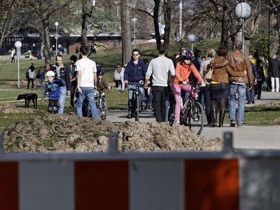 Drängen und Drängeln im Schlosspark.