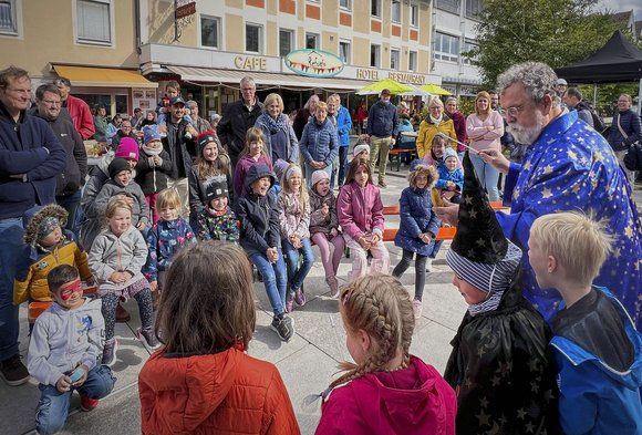 Zaubershow zum Staunen und Mitmachen.