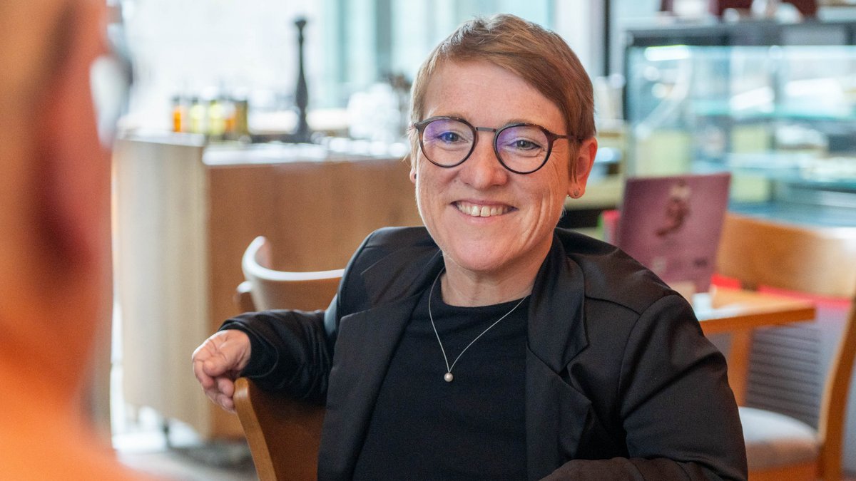 Simone Fischer im Gespräch: "Ich hatte Glück und habe schließlich selbstverständlich dazugehört." Fotos: Jens Volle