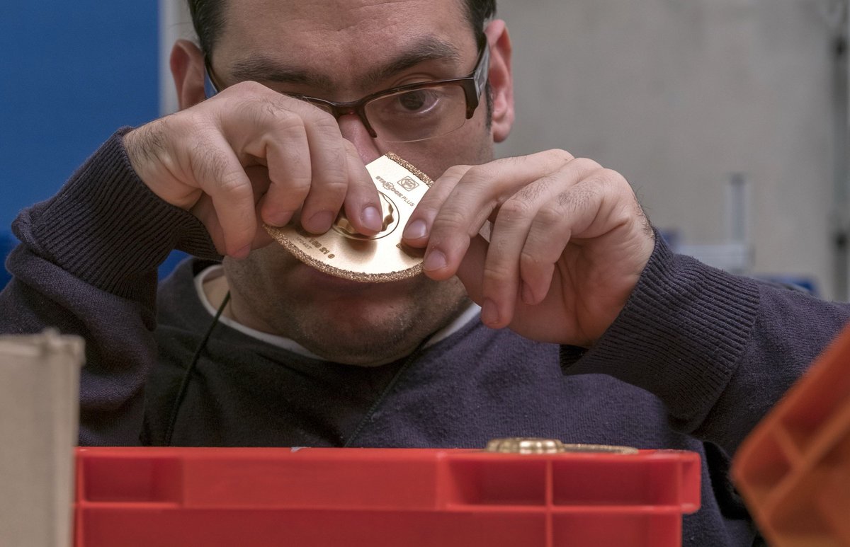 In der Werkstatt am Salvator, zuhause bei der Stiftung Lindenhof in Schwäbisch Gmünd (2017).