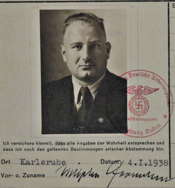 Hermanns Ariernachweis. Foto: Bundesarchiv Berlin.