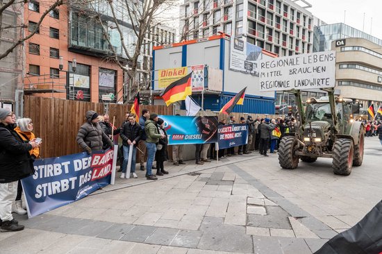 Das rechte Spektrum weiß den Protest für sich zu nutzen - auch in Stuttgart.