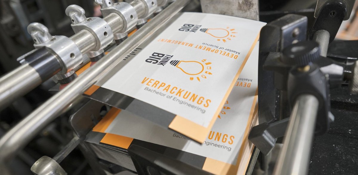 Wer Verpackungstechnik studiert, sollte groß denken. Vielleicht kommt am Ende etwas Vernünftiges heraus. Fotos: Joachim E. Röttgers