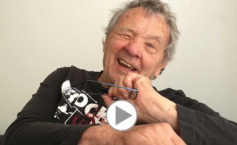 Kommt ein Pferd in die Bar