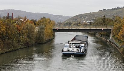 Fahrrinnen vertiefen – laut Scheuer eine Klimaschutzmaßnahme und damit hurtig voranzutreiben. Fotos: Joachim E. Röttgers