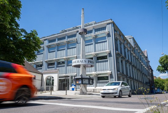 Hier wird der Takt vorgegeben: der Sitz der "Südwestpresse" in der Ulmer Frauenstraße. Foto: Julian Rettig