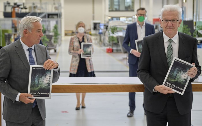 Richtig so? Strobl bei der Präsentation des grün-schwarzen Koalitionsvertrags im Mai 2021. Foto: Joachim E. Röttgers 