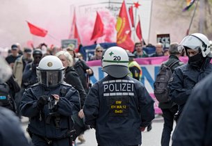 Das staatliche Gewaltmonopol: gefährdet durch