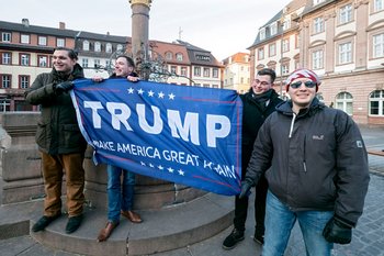 Gibt's auch bei uns: Trump-Fans. Hier in heidelberg am 21. Januar 2017. Foto: Jachim E. Röttgers