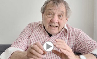 Steigbügelhalter und Heuschrecken