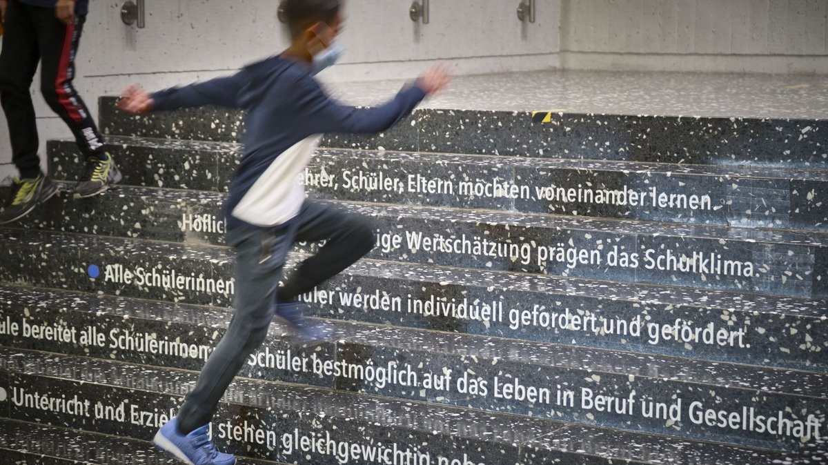 Vor allem im Südwesten ist die Bildungsleiter für viele zu steil – was sich jetzt aber endlich ändern könnte. Fotos: Joachim E. Röttgers