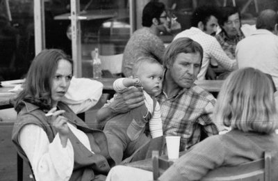 Willi und Heidemarie Hoss mit Tochter Nina beim Gastarbeiterfest am Killesberg. Foto: Peter Mielert