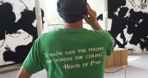 "Damals dachte ich, wenn man mit Theater der Politik aufs Dach steigen kann, dann probiere ich das mal."