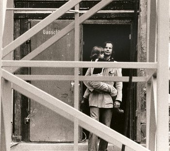 "Völlige Geiselnahme des 'Wir' durch das "Buselmeier-post-68er-Ich". Miacheal Buselmeier hier mit Kind. Foto: Privat