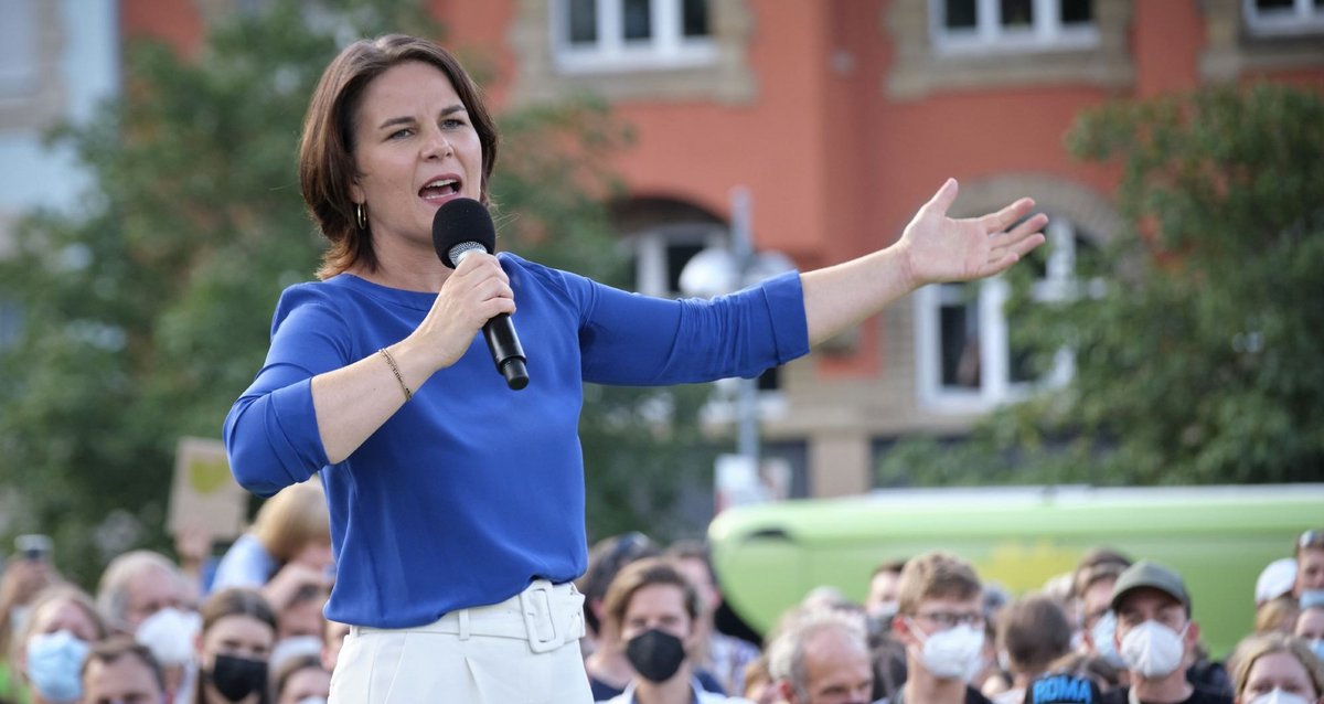 Kanzleramt wird eher nichts mehr: Annalena Baerbock vergangene Woche auf dem Stuttgarter Marienplatz. Fotos: Joachim E. Röttgers Kanzleramt wird eher nichts mehr: Annalena Baerbock vergangene Woche auf dem Stuttgarter Marienplatz. Fotos: Joachim E. Röttgers