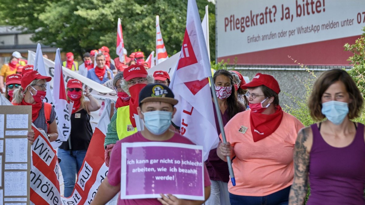 Vor dem Streik: Schon Mitte Juli hatten Verdi und Beschäftigte der Stiftung Liebenau einen Tarifvertrag gefordert. Foto: Joachim E. Röttgers