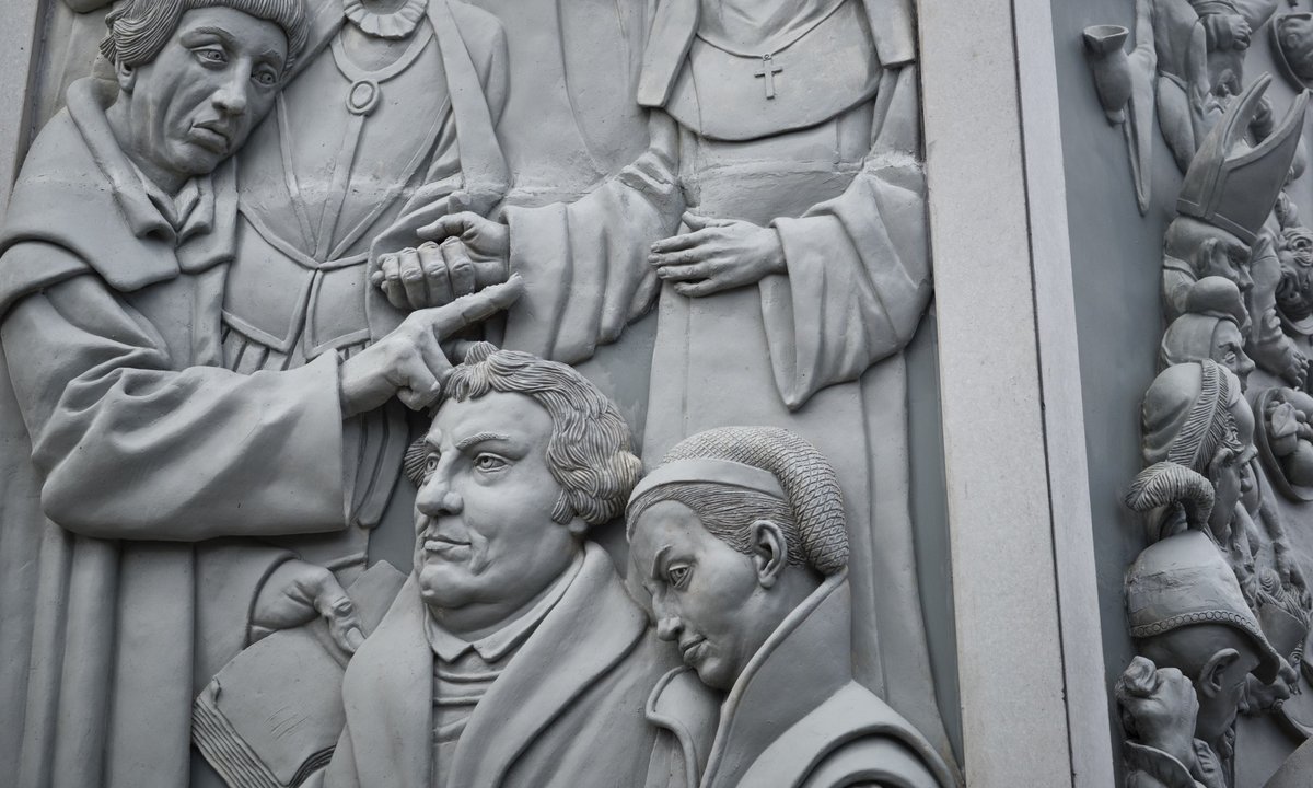 Ein Kirchenskandal: Luther heiratet die "Mönchshure" Katharina von Bora.